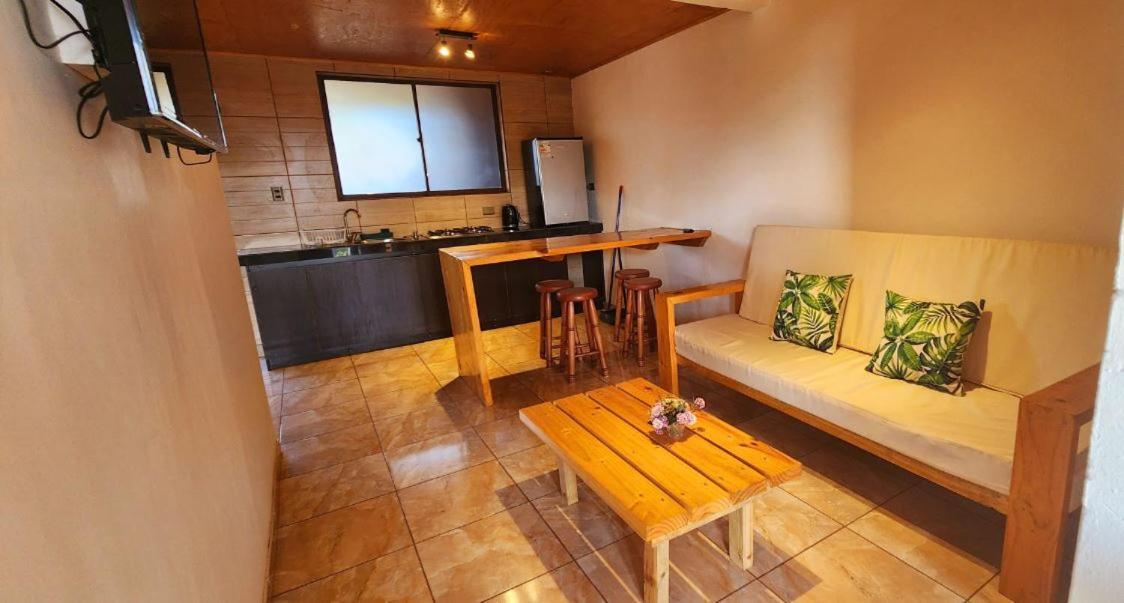 Apartamentos Tupuna Lodge Hanga Roa Exterior photo